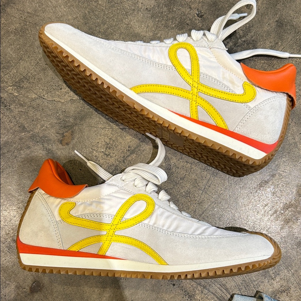 Loewe Sneakers in White, Orange, and Yellow size 39 - Picture 4 of 7
